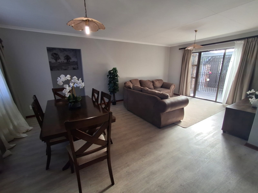 To Let 3 Bedroom Property for Rent in Summerstrand Eastern Cape